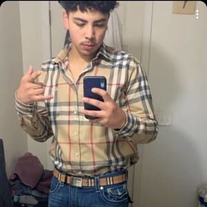 Meet your Posher, Jonathan